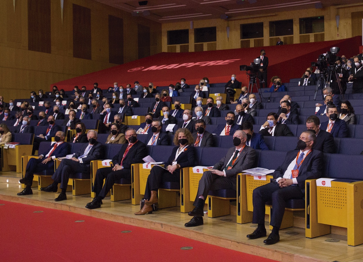 Los asistentes a la Junta siguieron atentamente el discurso de Antonio Huertas.